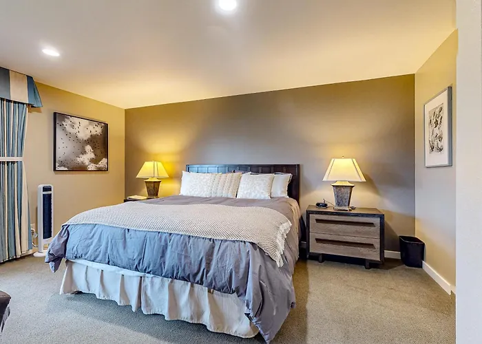 Rosario Road Condo - B